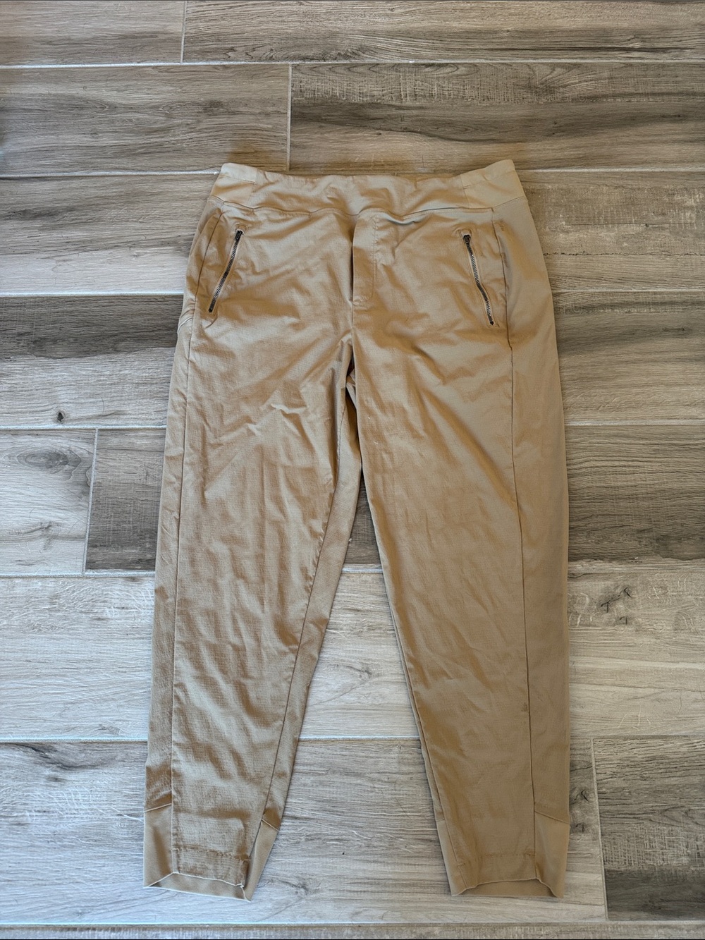 Athleta 16 Trekkie North Jogger pants
